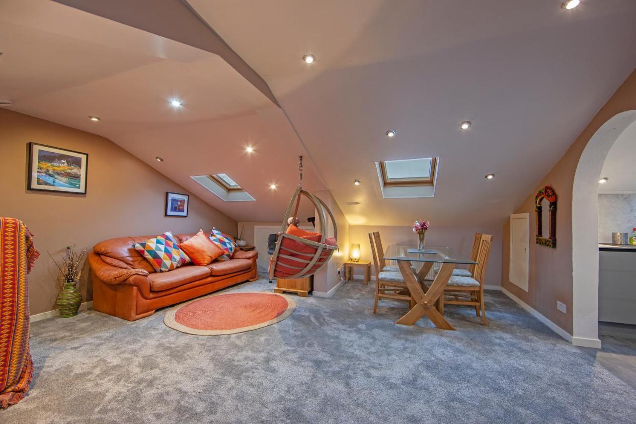 Premium 2Nd Floor 2 Bed Apt Sleeps 4 Adults In Oban Town Buitenkant foto