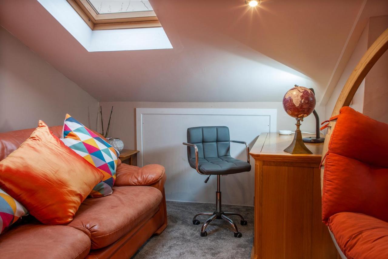 Premium 2Nd Floor 2 Bed Apt Sleeps 4 Adults In Oban Town Buitenkant foto