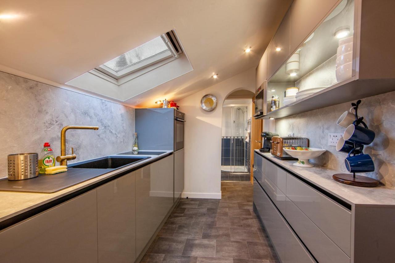 Premium 2Nd Floor 2 Bed Apt Sleeps 4 Adults In Oban Town Buitenkant foto